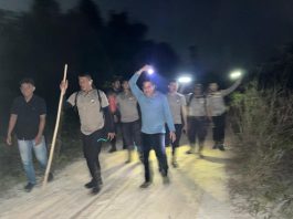 Kapolsek Bunguran Timur Pimpin Pencarian Empat Warga Hilang hingga Perbatasan Desa Hingga Malam Hari