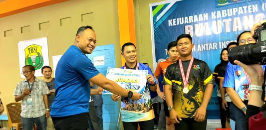 Bulu Tangkis Antar Instansi Natuna, Lanud Raden Sadjad Tiga Kali Naik Podium