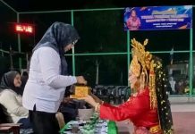 Dukung Pengembangan Bakat Atlet Muda, Ketua DPRD Lingga Mayasari Buka Turnamen Voli Senempek Open I