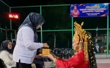 Dukung Pengembangan Bakat Atlet Muda, Ketua DPRD Lingga Mayasari Buka Turnamen Voli Senempek Open I