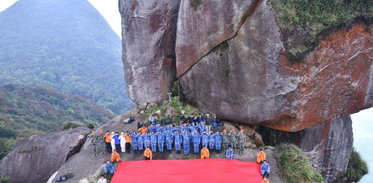 Danlanud RSA Natuna Kobarkan Semangat Kemerdekaan, 54 Pendaki Menuju Puncak Gunung Ranai