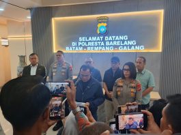 Tim Gabungan Bareskrim Polri Gerebek Perjudian Kasino di 9 Stage Batam, 197 Orang Diamankan