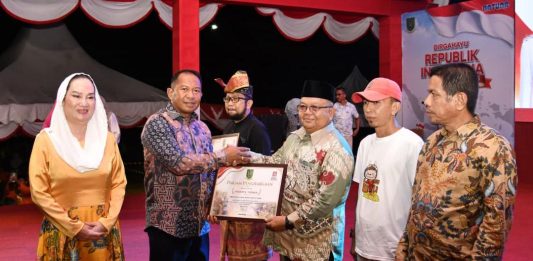 Danlanud RSA dan Ketua PIA Cabang 9/D.I, Semarakkan Resepsi HUT Ke-81 RI di Natuna