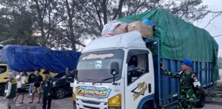 Cegah Masuknya Komoditas Tanpa Dokumen, Lanal Ranai-BKHIT Tindak 3 Truk di Pelabuhan Penagi