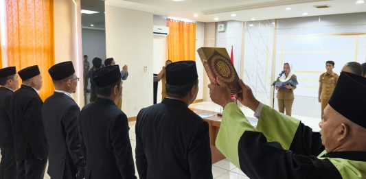 Bupati Cen Sui Lan Lantik Enam Analis Kebencanaan, Perkuat Pencegahan dan Penanganan Bencana