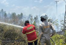 Gerak Cepat Polisi, Damkar dan Warga Cegah Kebakaran Lahan Meluas