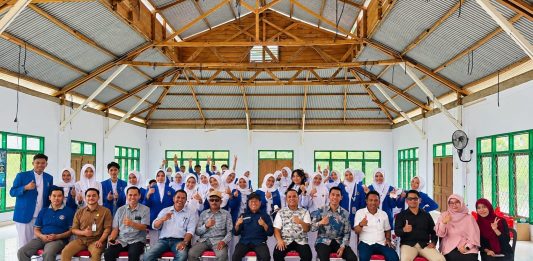 Sebulan Mengabdi di Buton Selatan, Mahasiswa KKN STIKES-IST Buton Resmi Dilepas