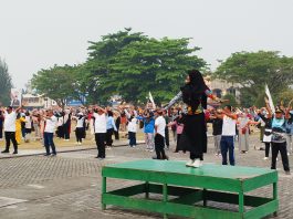 Ribuan Warga Natuna Ikuti Gencarkan dan Senam Sehat, OJK Dorong Masyarakat Cerdas Kelola Keuangan