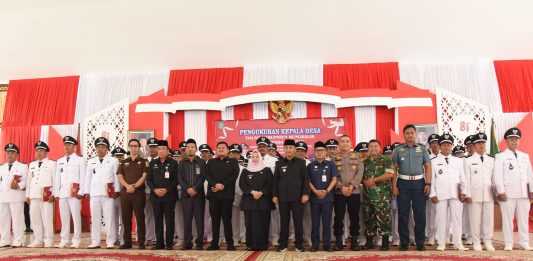 Hadiri Pengukuhan Kades, Ketua DPRD: Mari Bersama Membangun Desa