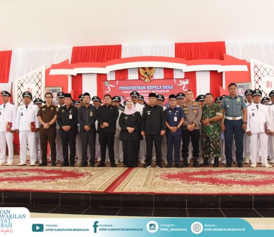 Hadiri Pengukuhan Kades, Ketua DPRD: Mari Bersama Membangun Desa