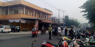Jaga Kelancaran Lalu Lintas, Satlantas Polres Natuna Amankan Senam Massal di Pantai Piwang