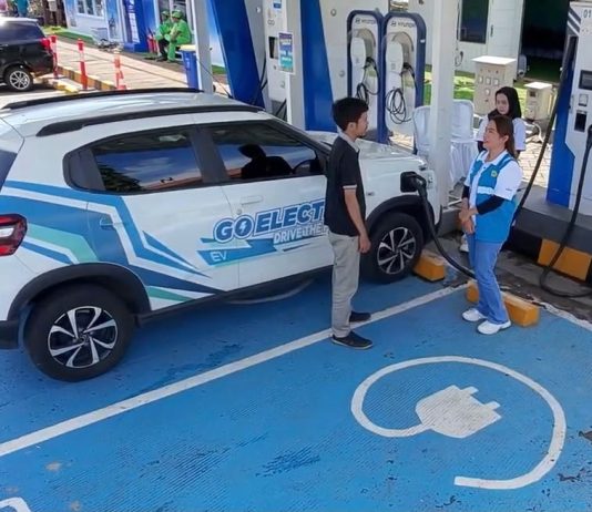 Tak Perlu Berebut, Cek Antrean SPKLU melalui Fitur AntreEV PLN Mobile