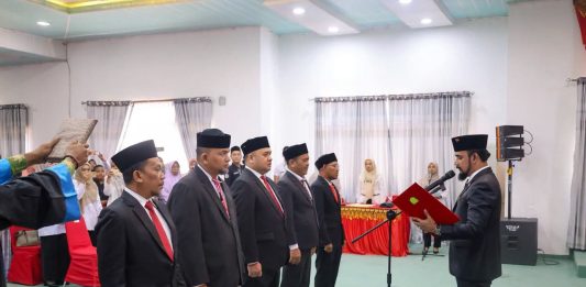 Komisioner Baitul Mal Aceh Timur Dilantik, Bupati Al-Farlaky Minta Genjot Pendapatan Zakat
