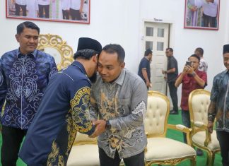 Pisah Sambut Kapolres Aceh Timur, AKBP Irwan Kurniadi kepada AKBP Aris Cai Dwi Susanto