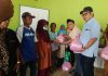 24 Tahun Kepri, Tiga Wakil Rakyat Kompak Turun Langsung Bagikan Sembako untuk Masyarakat Kurang Mampu