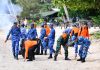 Sambut HUT ke-81 TNI, Danlanud Raden Sadjad Pimpin Aksi Peduli Sampah di Pantai Tanjung