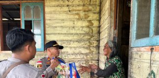 Polsek Bunguran Timur Gelar Jumat Berkah Berbagi, Salurkan Sembako kepada 15 Warga Kurang Mampu 