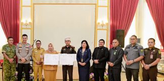 Kasmarni-Kajari Bengkalis, Sinergi Diperkuat, Aset Daerah Rp21,5 Miliar Dihibahkan