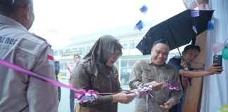 Dalam Hujan Bupati Afni buka Kompetisi Gema Pros Tingkat SMP se-kabupaten Siak