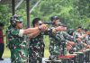 Jaga Kemampuan Prajurit, Danlanud RSA Natuna Ikuti Latihan Menembak