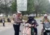 Kabut Asap Selimuti Natuna, Satlantas Turun ke Jalan Bagikan 1.500 Masker dan Imbau Nyalakan Lampu