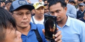 Hoax Terbantahkan! Bupati Al-Farlaky Ternyata Selalu Temui Pendemo, Bahkan Video Call Saat di Luar Daerah