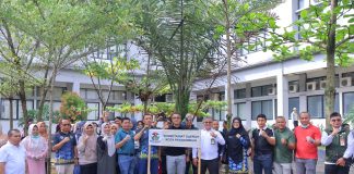 Pemko Payakumbuh Gelar Aksi Penanaman Bawang Merah dan Cabai di Halaman Balai Kota