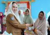 Dari Tangan Bupati Cen Sui Lan, Bantuan dan Harapan Menyapa Warga Lansia Bunguran Utara