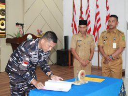 Danlanal Ranai Terima Penyerahan Surat Alas Hak Tanah untuk Pengembangan Posal Midai