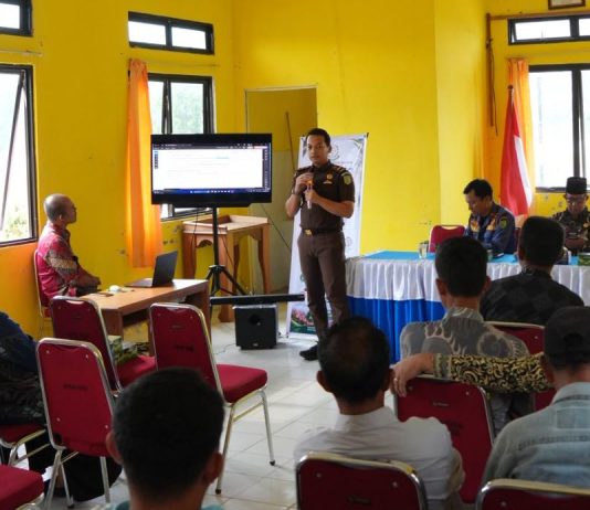 Cegah Karhutla dari Desa, Kejari Natuna Ingatkan Ancaman Hukum Pembakaran Lahan