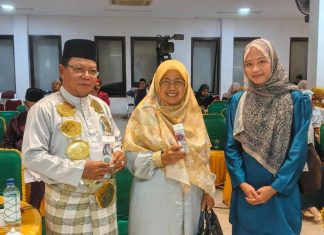 Rektor IAI Natuna Apresiasi Kreativitas Mahasiswa, Gantungan Kunci Jadi Produk Bernilai Ekonomi