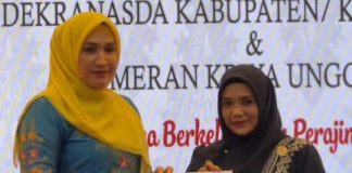 Ketua TP-PKK Kabupaten Aceh Timur Borong Tiga Penghargaan di Banda Aceh