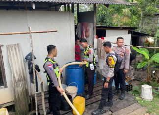 Sambut Hari Lalu Lintas ke-71, Satlantas Polres Natuna Salurkan Air Bersih untuk Warga Sebadai Ulu