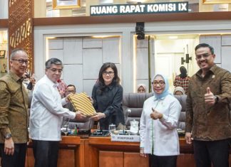 Pemerintah Serahkan DIM RUU Pelindungan Ketenagakerjaan kepada DPR