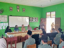 Cegah Kekerasan dan TPPO, Satbinmas Polres Natuna Edukasi Pelajar MTsN 2