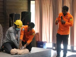 Kantor SAR Natuna Berikan Edukasi Pertolongan Pertama kepada Komunitas Maritim