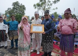 Karnaval Antar Perangkat Daerah, Dinas Kominfo Siak Bawa Pesan Keamanan Digital Lewat Teatrikal