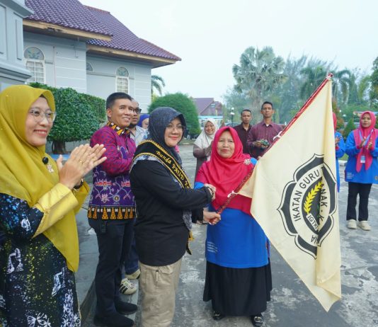 Selamat Bertanding! Bupati Afni Lepas Kontingen PORSENI IGTKI ke Kuansing