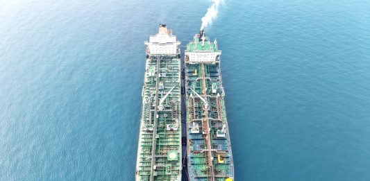 Pelindo Kembali Layani Ship-to-Ship di Nipa, Perkuat Peran Indonesia di Jalur Pelayaran Internasional