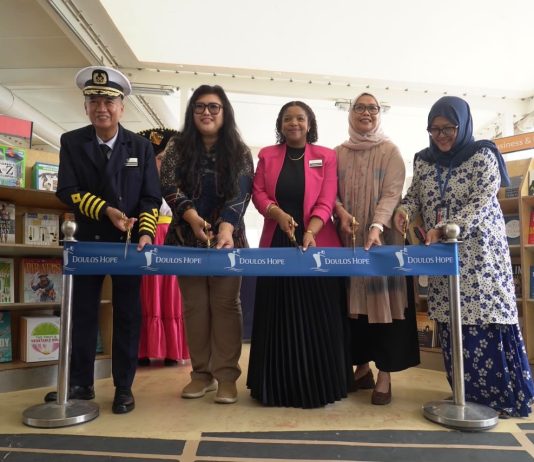 Kapal Buku Doulos Hope Singgah di Batam, Buka Jendela Pengetahuan bagi Wisatawan
