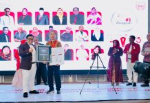 RSBP Batam Raih Penghargaan Indonesia Excellent Hospital, Direktur Terima Award atas Kepemimpinan dan Manajemen Pelayanan Kesehatan