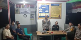 Satbinmas Polres Natuna dan Warga Ronda Bersama, Perkuat Keamanan Lingkungan