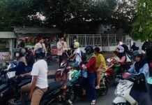 Peduli Warga Terdampak Kabut Asap Karhutla, PDPM Kota Baubau Salurkan 1.800 Masker